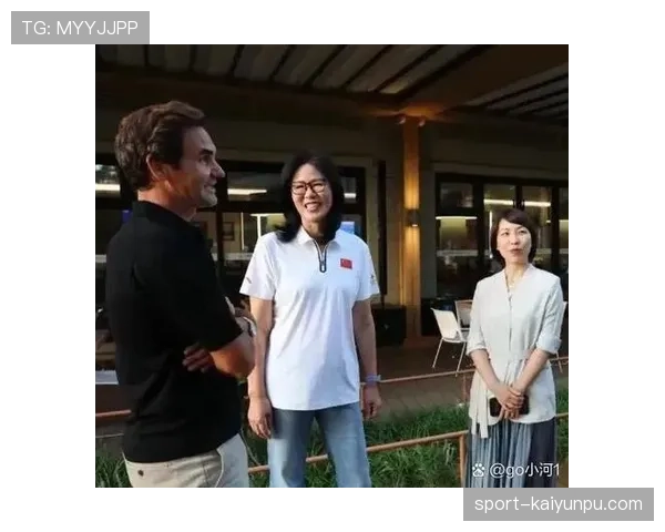 费德勒街头被拍，随手一挥那只表比我家装修还贵