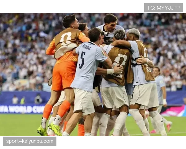 西班牙击败乌拉圭：锁定世界杯H组第一